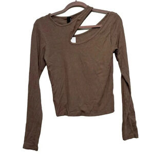 Bobi NWT’s women’s Cutout Long Sleeve top in Java. Size medium